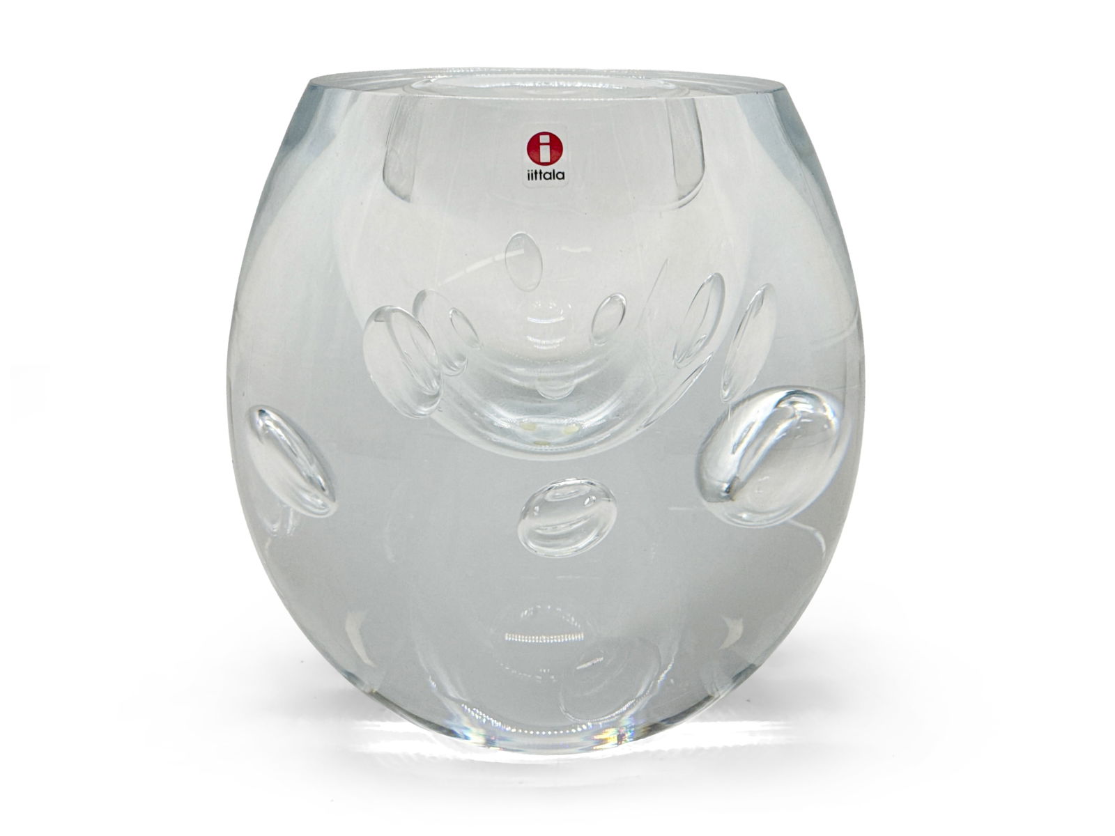 Timo Sarpaneva Claritas Vase: A Timo Sarpaneva "Claritas" vase for Iittala. Signed and with sticker label. Provenance: From the collection of Dr. John Shea of Philadelphia, PA. 6-3/4in tall x 6in wide. | You have additional shippi