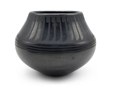 Maria Martinez and Popovi Da Blackware Vase