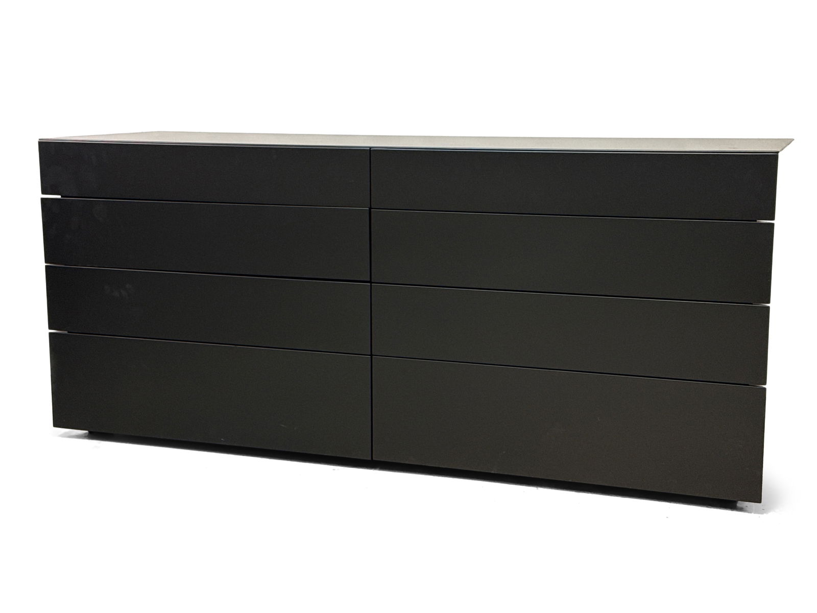 Poliform Abbinabili Chest of Drawers: A Poliform, Italy, "Abbinabili" lacquered chest of drawers. 27-1/2in tall x 63-1/2in wide x 20-1/2in deep. | You have additional shipping options, and are not required to use Live Shipping.