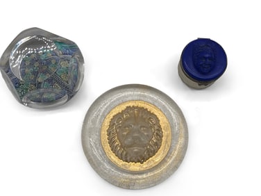 Italian Murano Glass Paperweights and Gabbiani Vessel