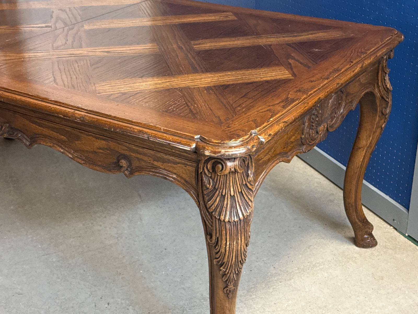 French Louis XV-style Walnut Extension Dining Table - 2
