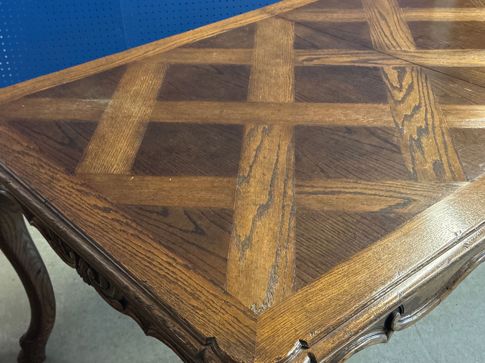 French Louis XV-style Walnut Extension Dining Table - 3