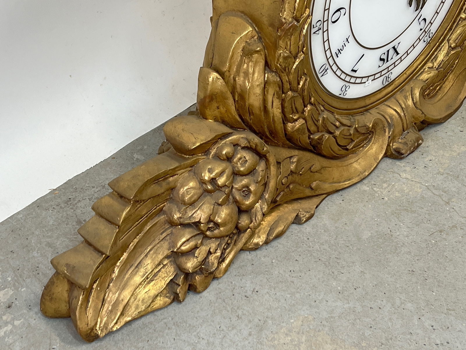 Monumental Decorative Gilt Mantel Clock - 4