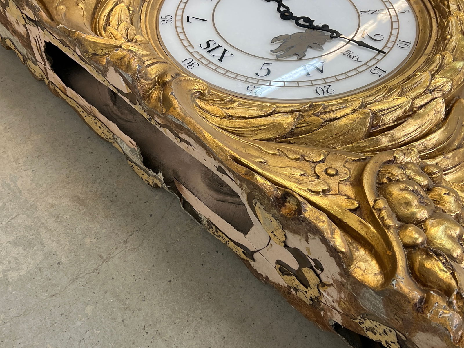 Monumental Decorative Gilt Mantel Clock - 5