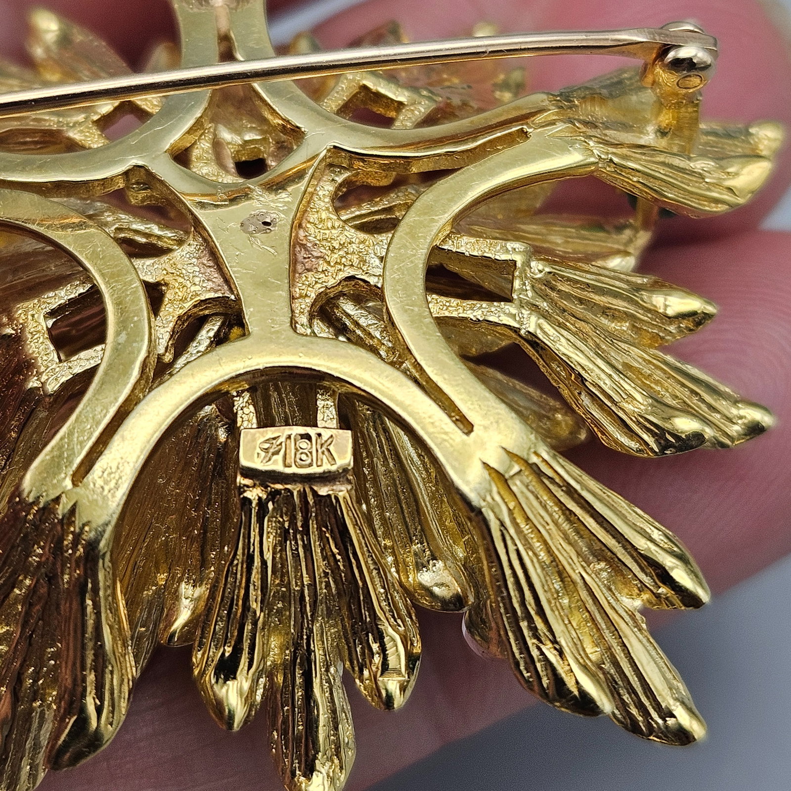 18K Diamond and Emerald Flower Brooch - 4