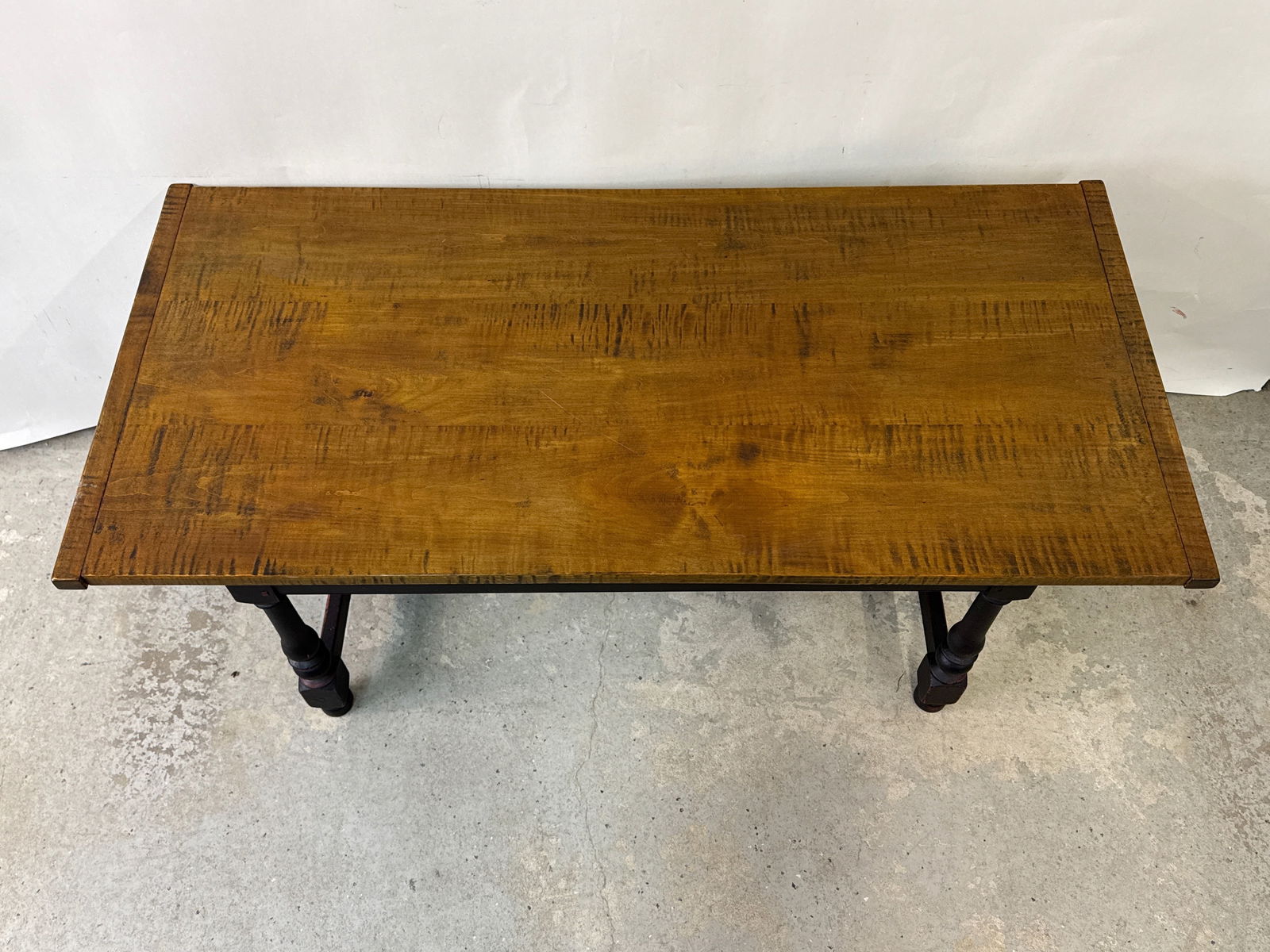Tiger Maple Top Tavern Coffee Table - 2