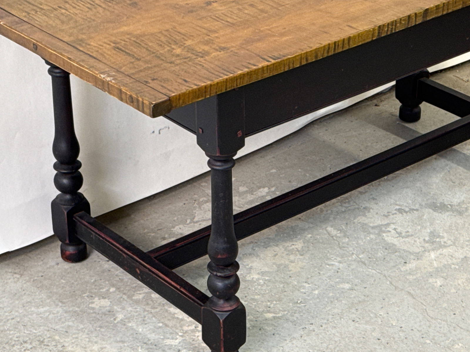 Tiger Maple Top Tavern Coffee Table - 3