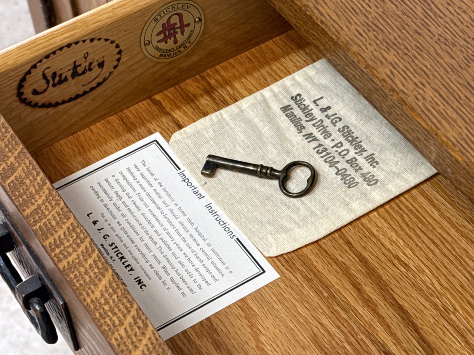 Stickley Arts & Crafts Oak Sideboard - 5