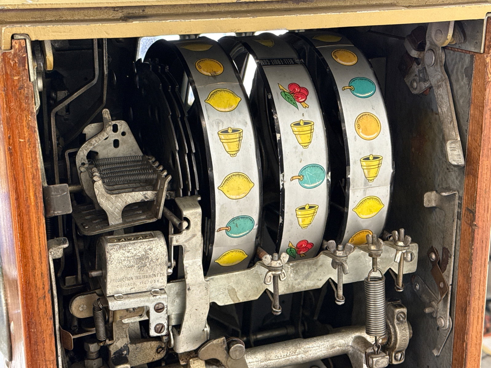 5-cent Criss-Cross Cherry Slot Machine on Base - 7