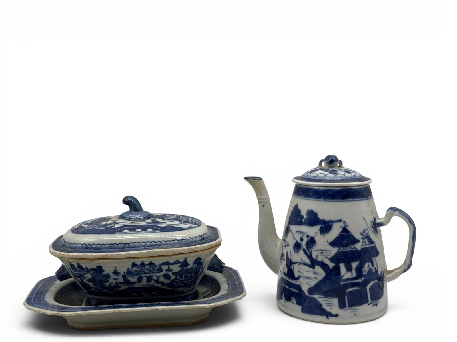 Chinese Export Canton Covered Sauce Tureen and Teapot (1 of 12)