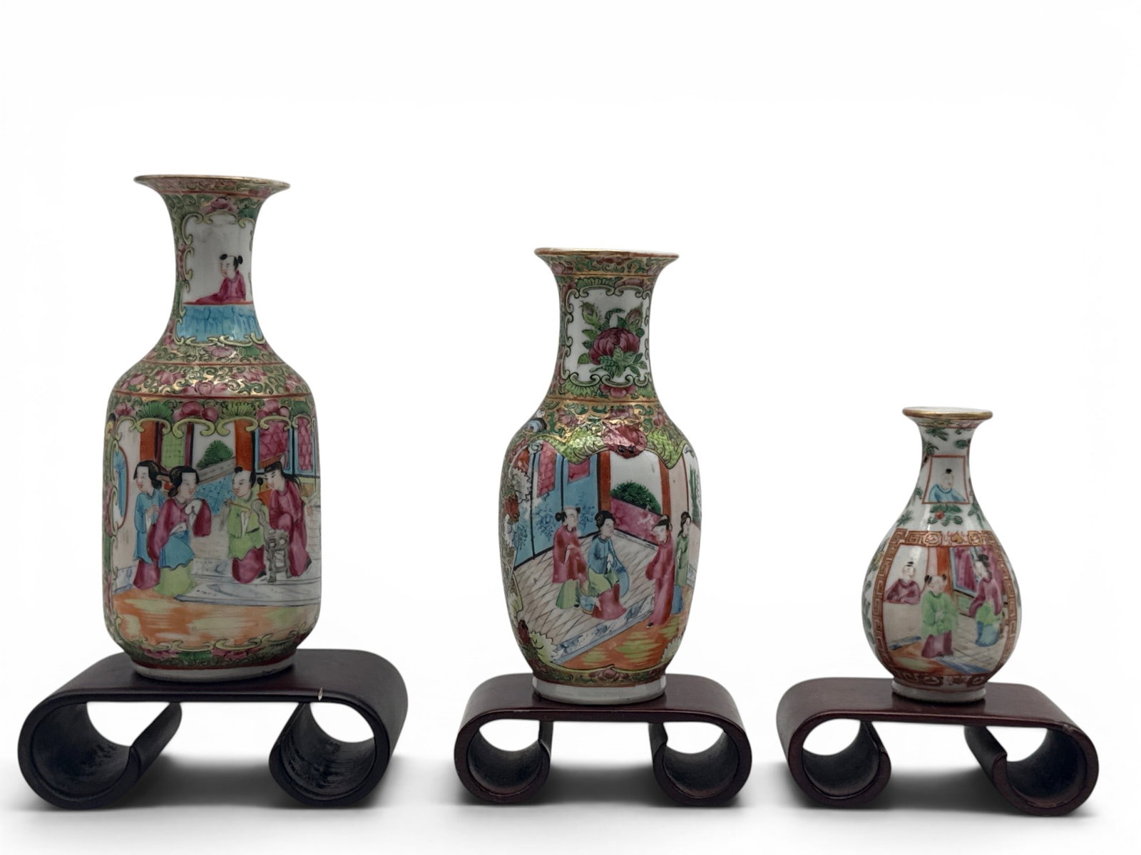Three Chinese Export Rose Mandarin Vases (1 of 13)