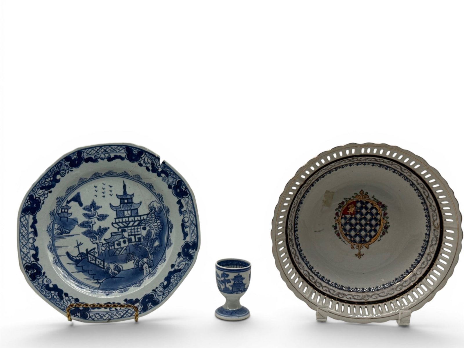 Three Pieces of Chinese Export Porcelain (1 of 11)