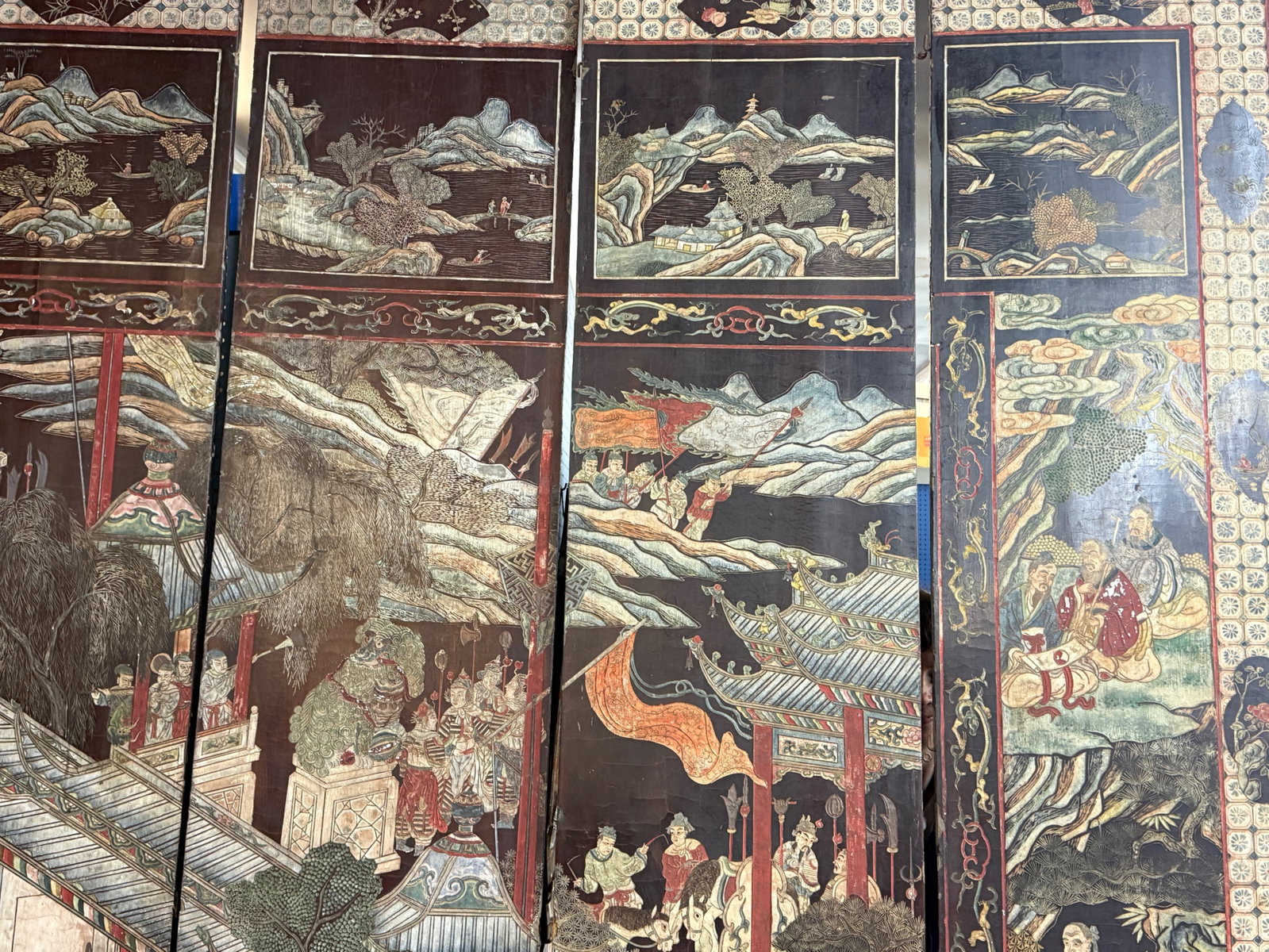 Chinese Twelve-Panel Coromandel Lacquer Screen - 3