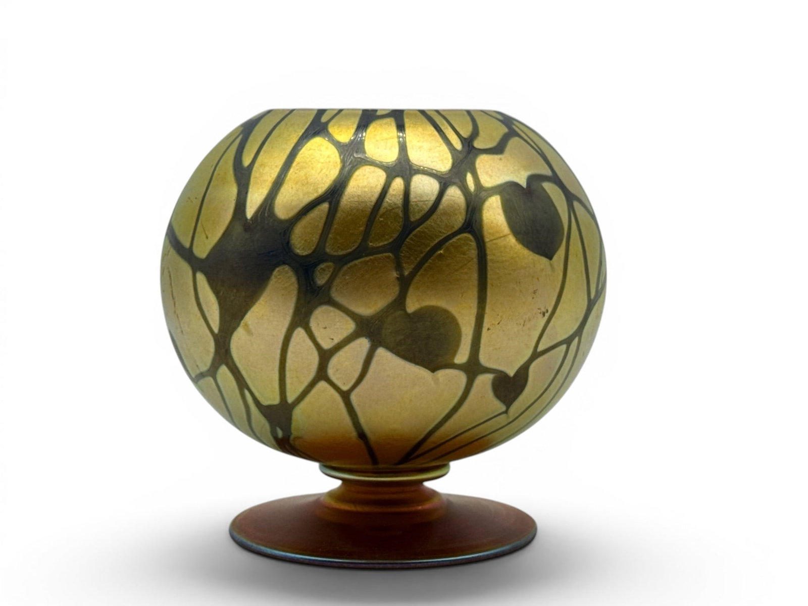 Durand Iridescent Art Glass Goblet: A Durand iridescent art glass goblet with leaf and vine design. 5-1/2in tall x 5in wide. | You have additional shipping options, and are not required to use Live Shipping. Additional shipping and deli