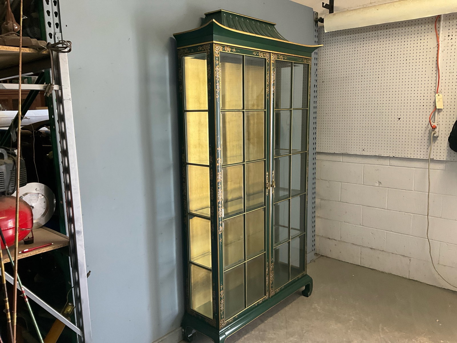 Chinoiserie Green Lacquer Pagoda Display Cabinet - 6