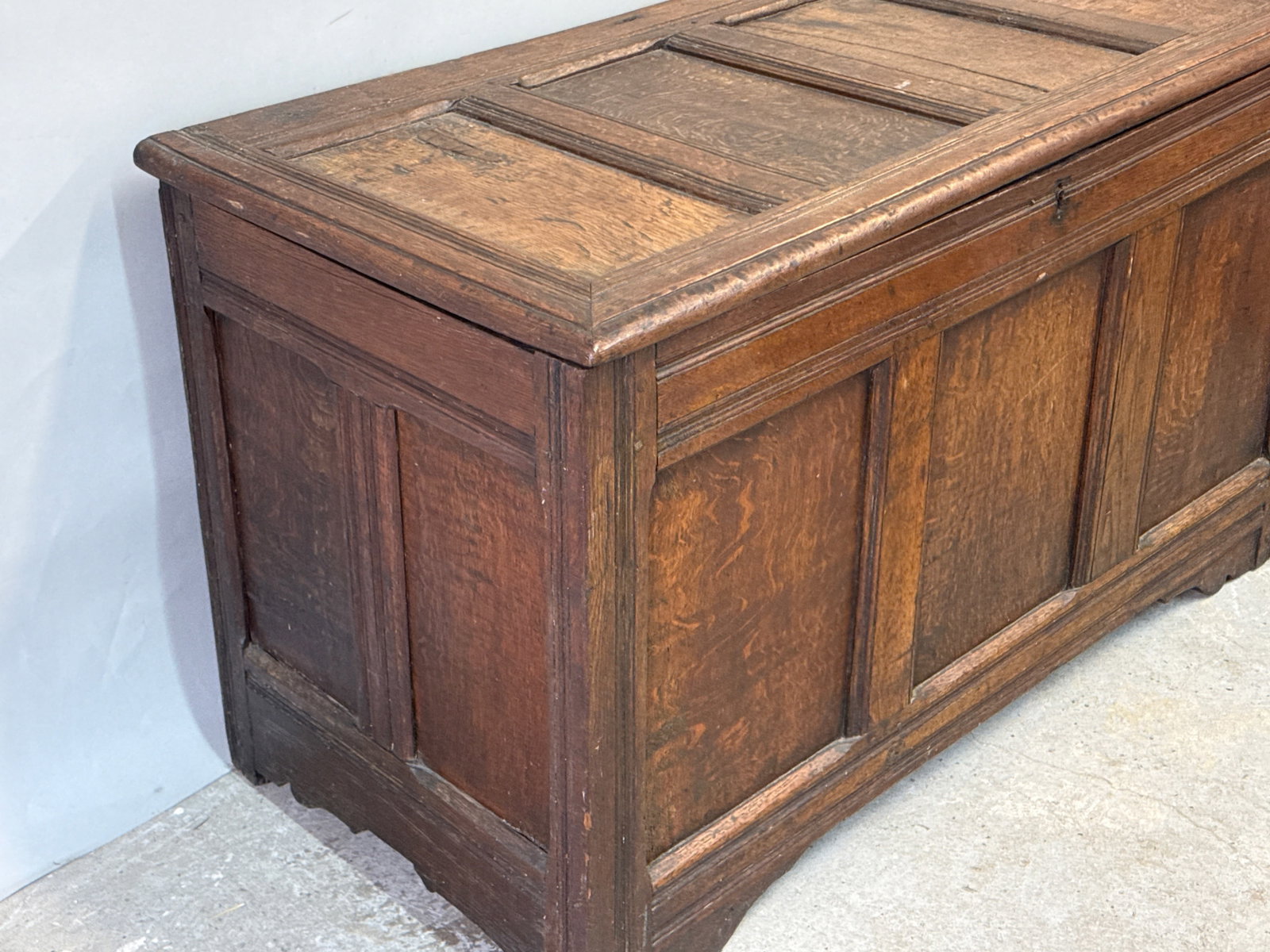 18th C. Oak Coffer Trunk - 2