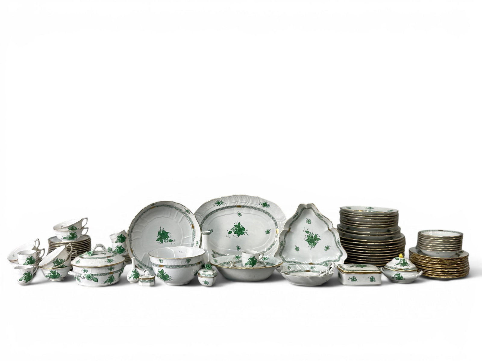 91 Pcs. Herend Chinese Bouquet Green Porcelain Tablewares (1 of 15)