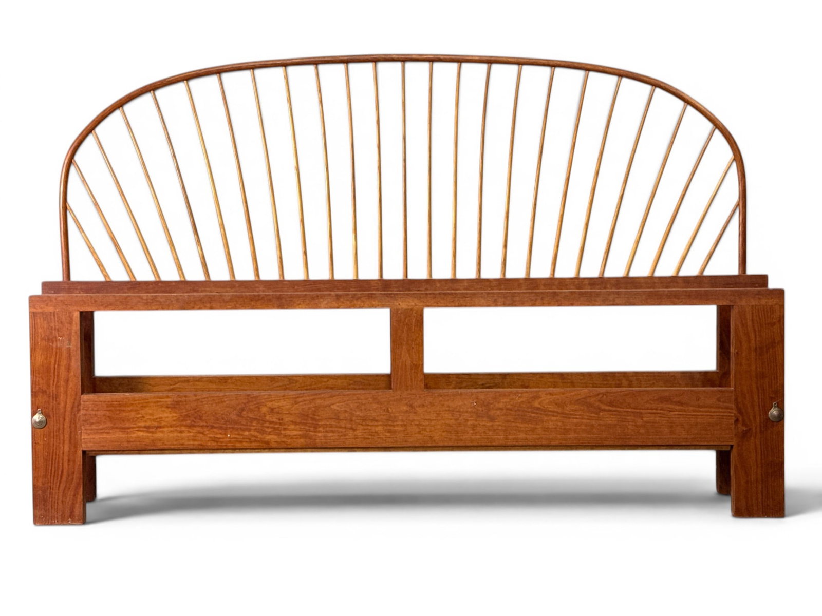 Thomas Moser Shaker Carved King-Size Bed (1 of 4)