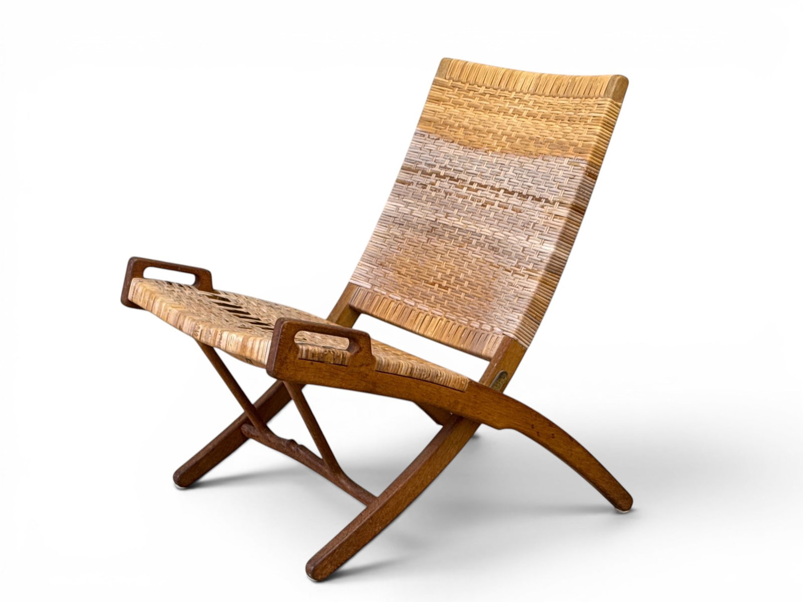 Hans Wegner for Johannes Hansen Folding Lounge Chair: A Hans Wegner for Johannes Hansen Folding Lounge Chair. Branded mark. | You have additional shipping options, and are not required to use Live Shipping. Additional shipping and delivery details are av