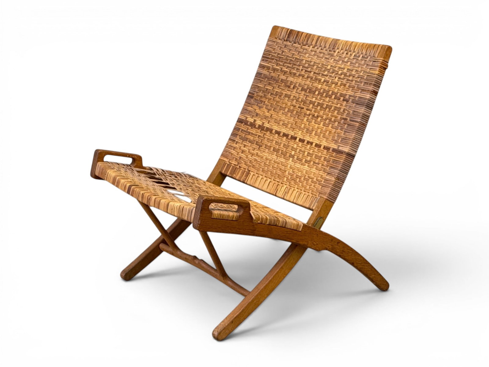 Hans Wegner for Johannes Hansen Folding Lounge Chair: A Hans Wegner for Johannes Hansen Folding Lounge Chair. Branded mark. | You have additional shipping options, and are not required to use Live Shipping. Additional shipping and delivery details are av