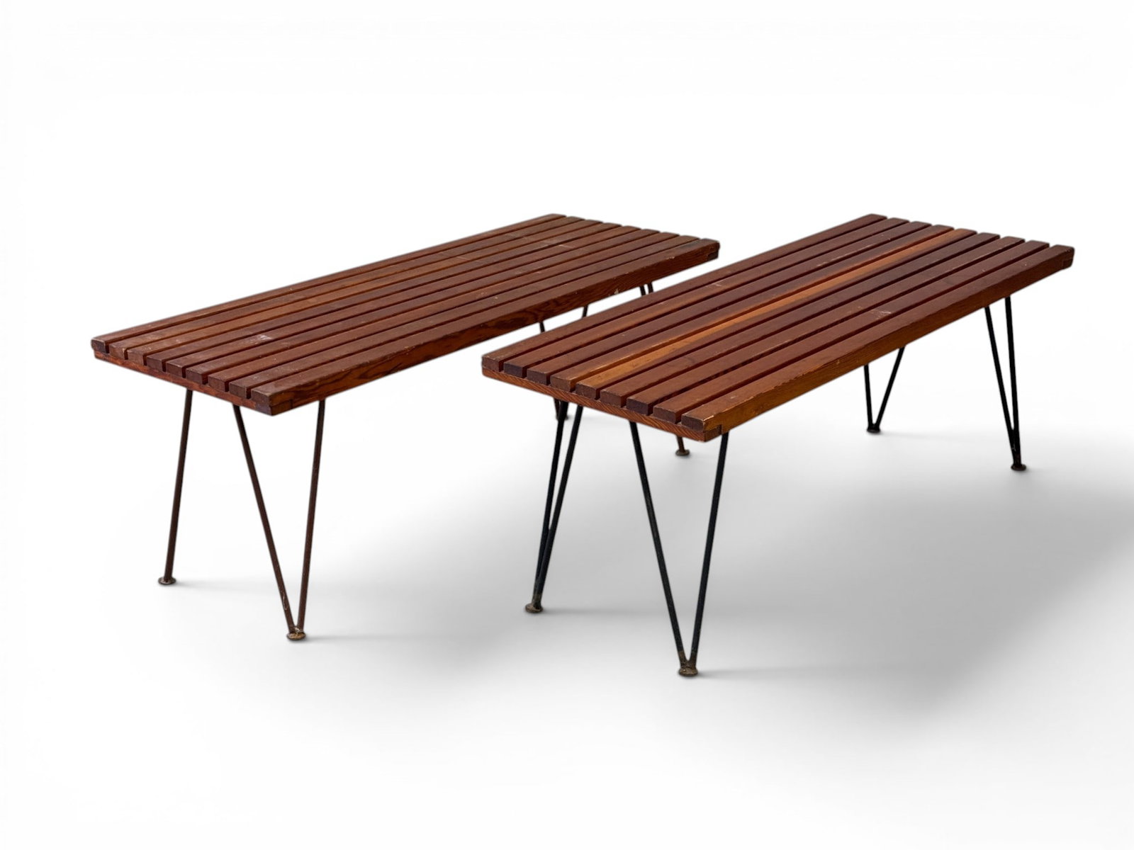 Pair of Pipsan Saarinen-Swanson Benches: A pair of Pipsan Saarinen-Swanson slatted benches on hairpin legs. | You have additional shipping options, and are not required to use Live Shipping. Additional shipping and delivery details are