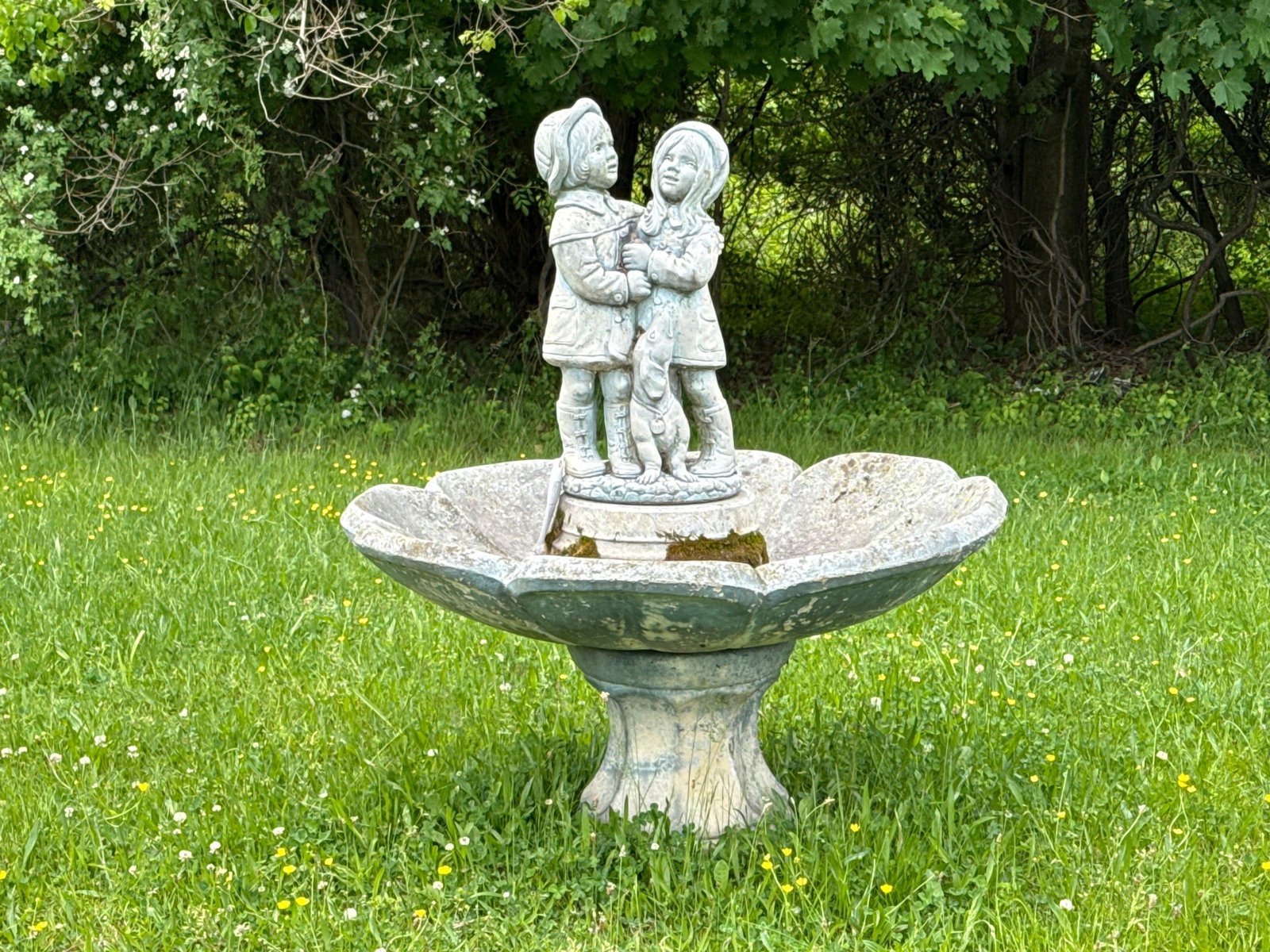 Large Henri Studio Cast Stone Garden Fountain (1 of 5)