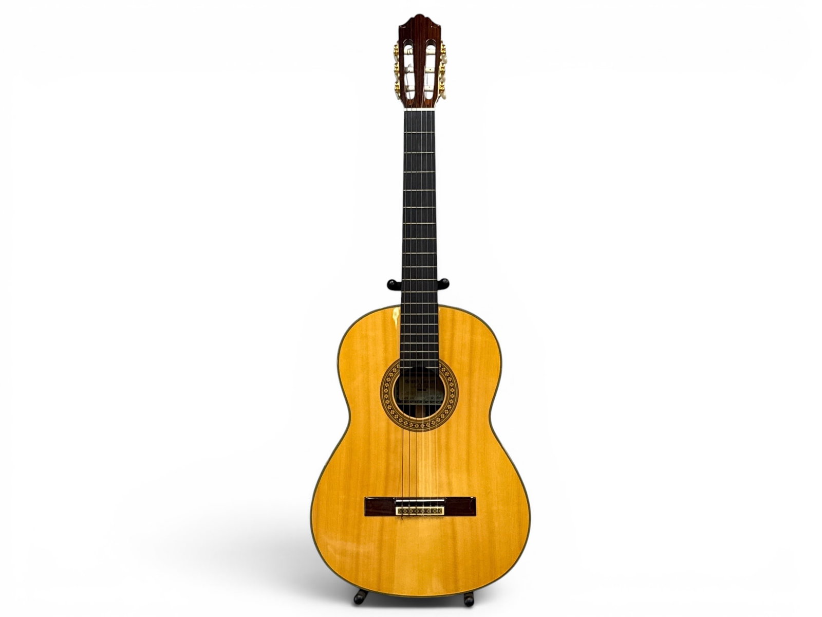 Yamaha GD-10 Grand Concert Classical Guitar & TKL Case (1 of 9)
