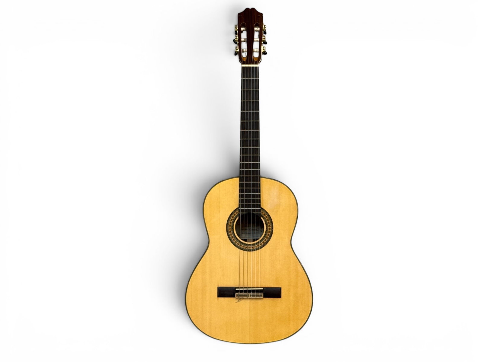 J. Marcario Mod?le Classique 75 Guitar (1 of 9)