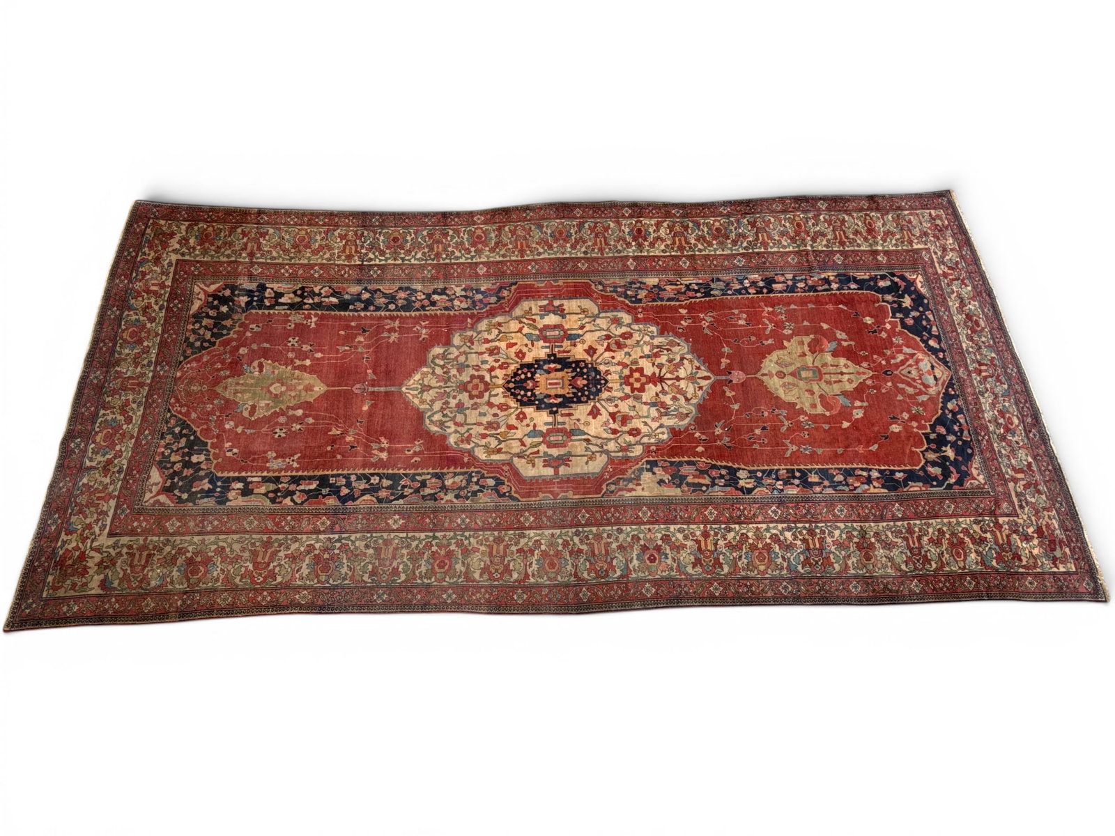Persian Serapi Heriz Carpet, 20ft 9in x 9ft 8in (1 of 7)