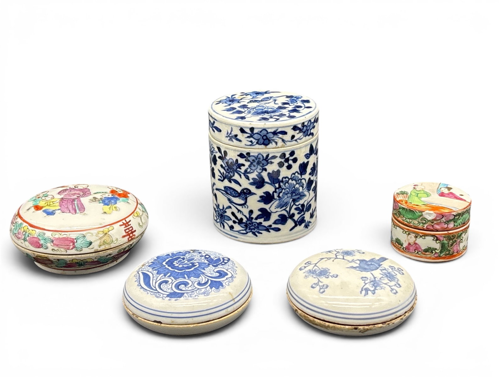 Grouping of Chinese Porcelain Articles (1 of 8)