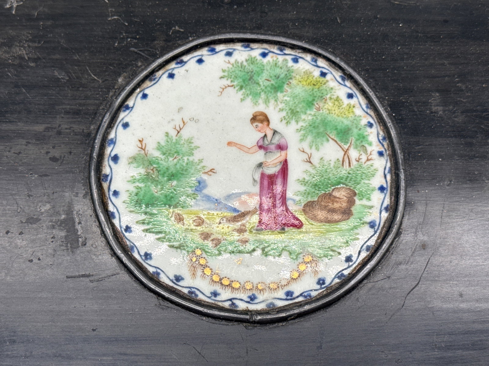 Chinese Export Lacquered Tea Caddy - 2