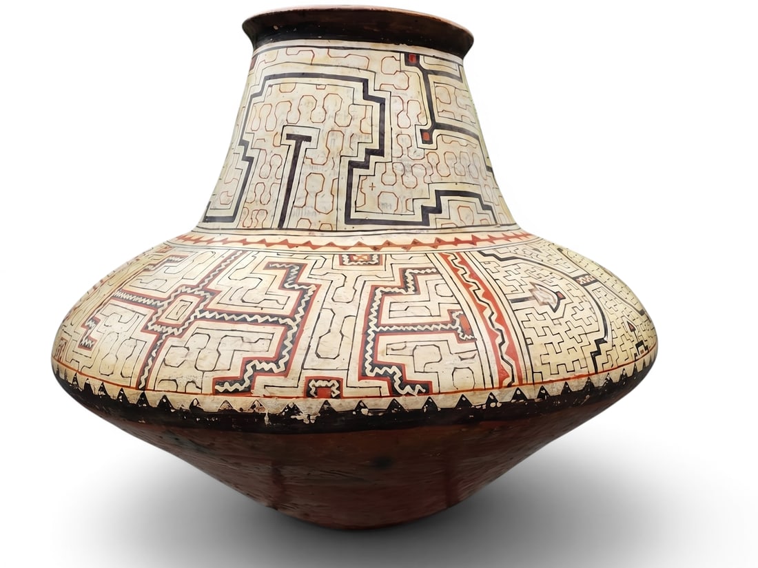 Peruvian Shipibo Conibo Pottery Vessel (1 of 11)