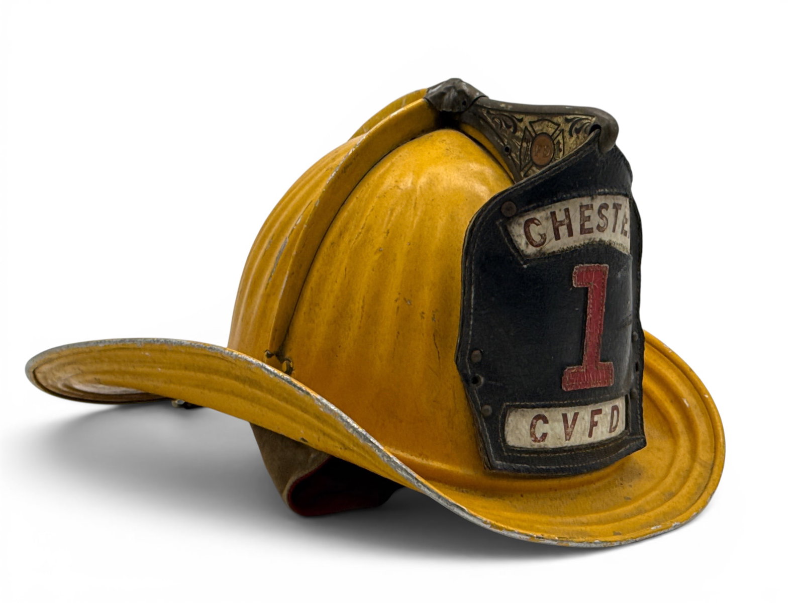 Cairns Chester CVFD Fire Helmet (1 of 6)