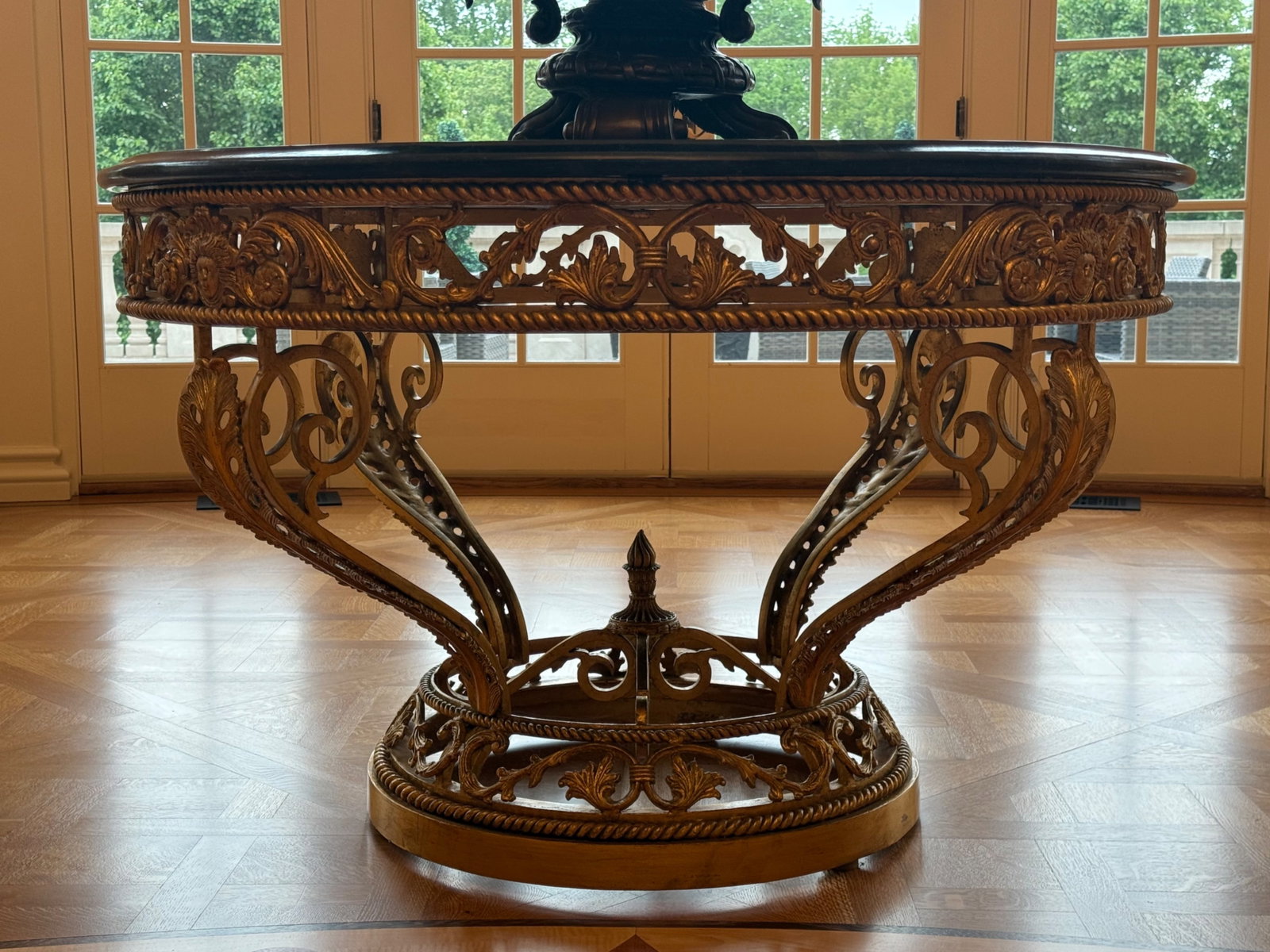 Henredon French-style Faux Marble Top Table: A Henredon French-style gilt metal and faux marble top center table. 30in tall x 48in diameter. | You have additional shipping options, and are not required to use Live Shipping. Additional shipping a