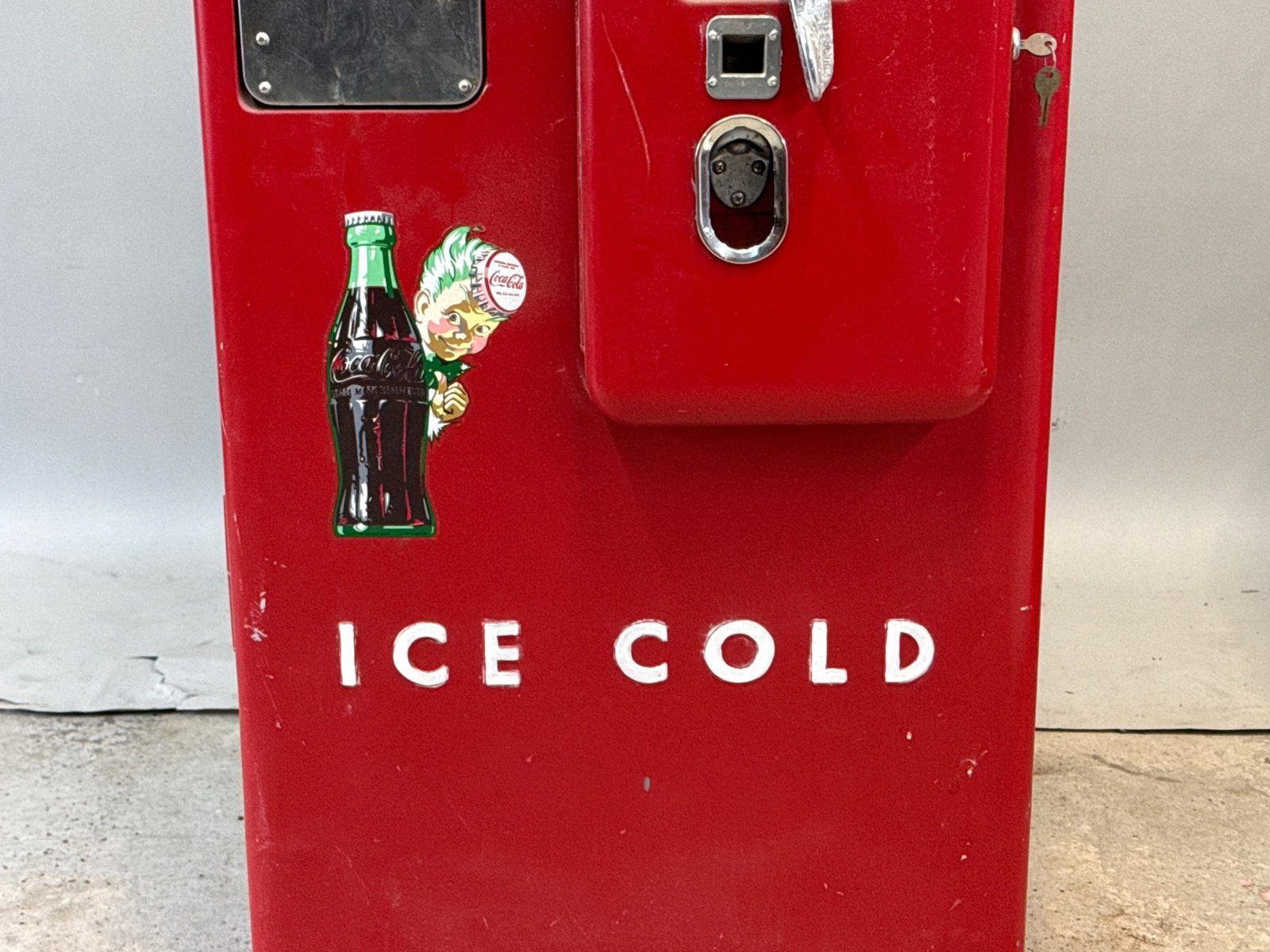 Cavalier 10-Cent Coca-Cola Vending Machine - 3