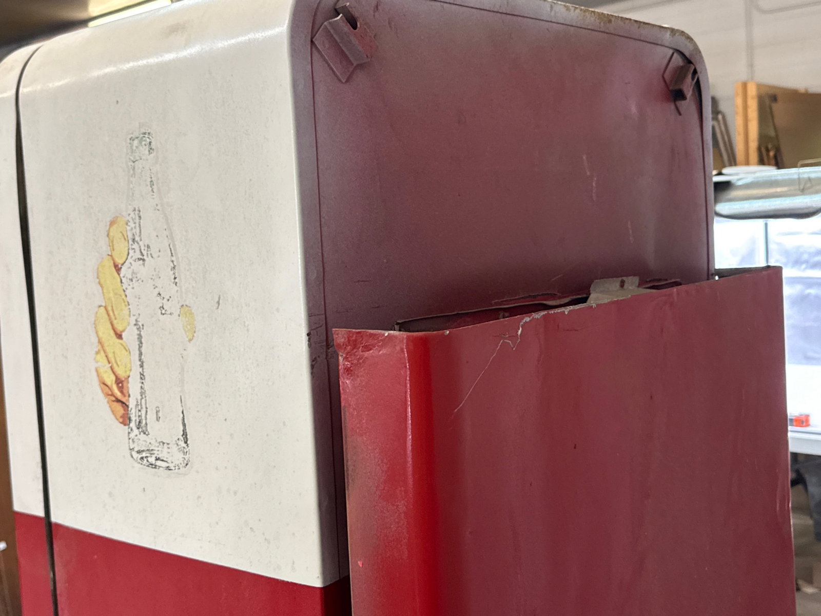 Cavalier 10-Cent Coca-Cola Vending Machine - 6