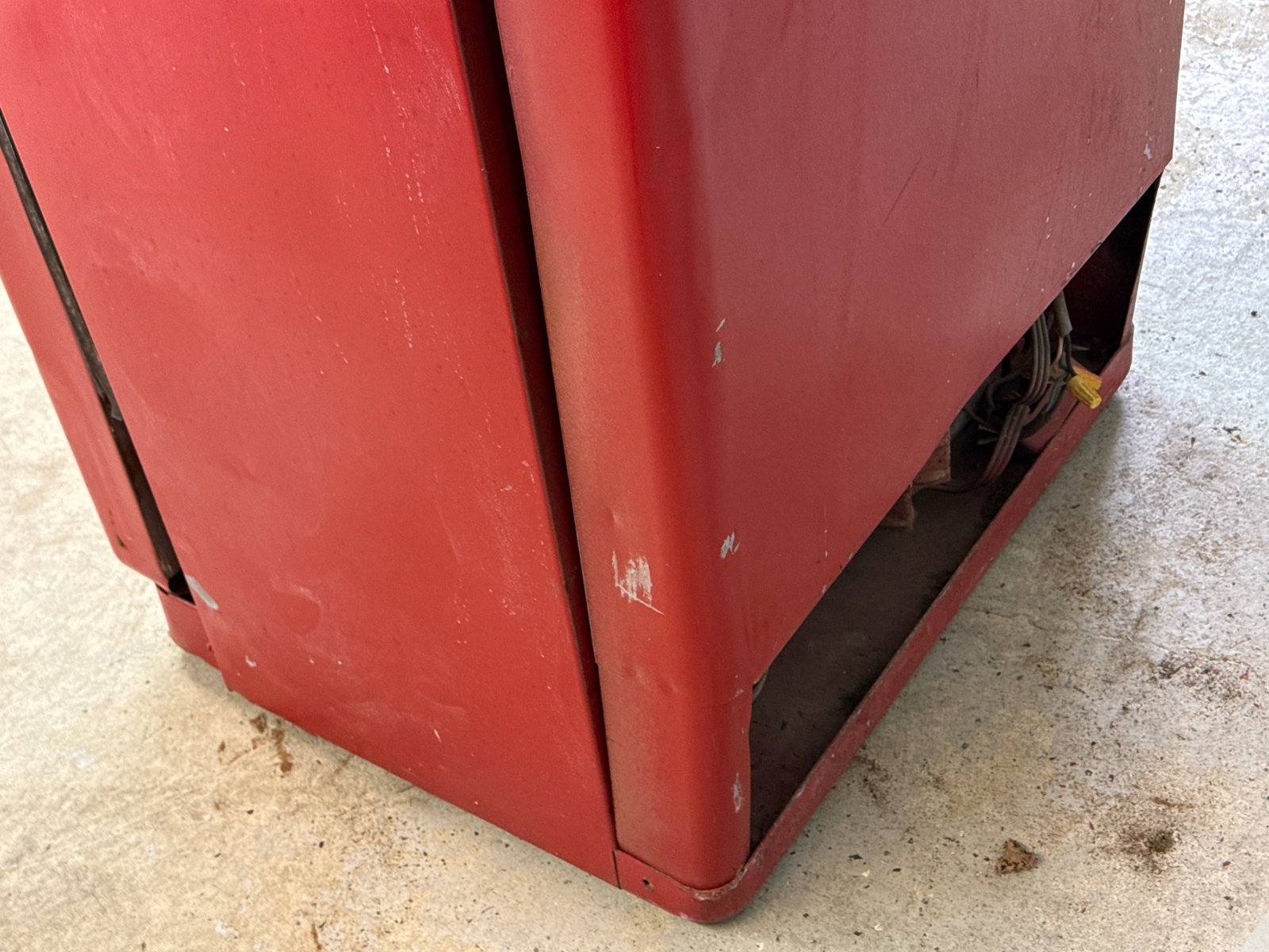 Cavalier 10-Cent Coca-Cola Vending Machine - 7