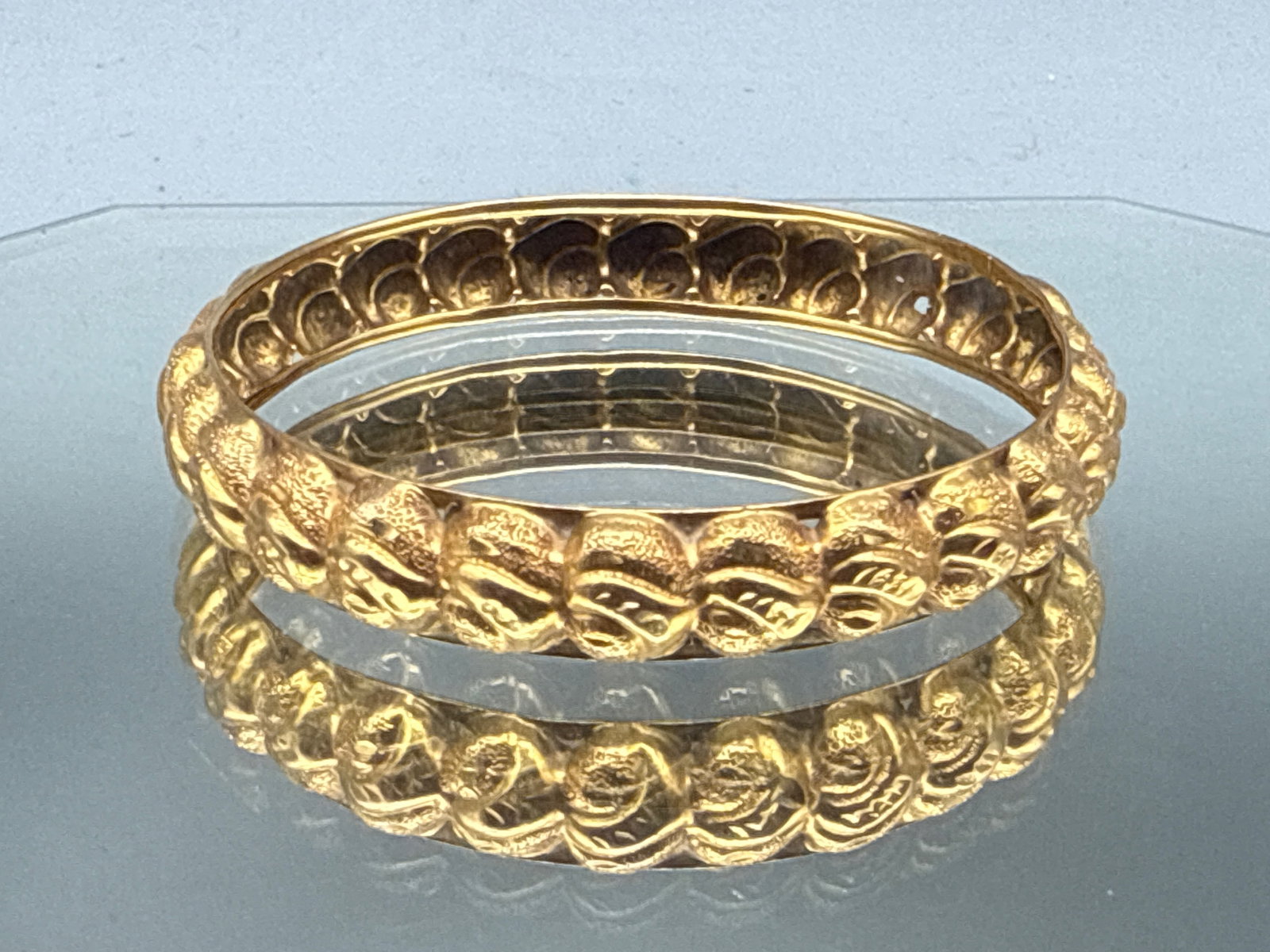 Two 22K Raised Pattern Bangle Bracelets - 5