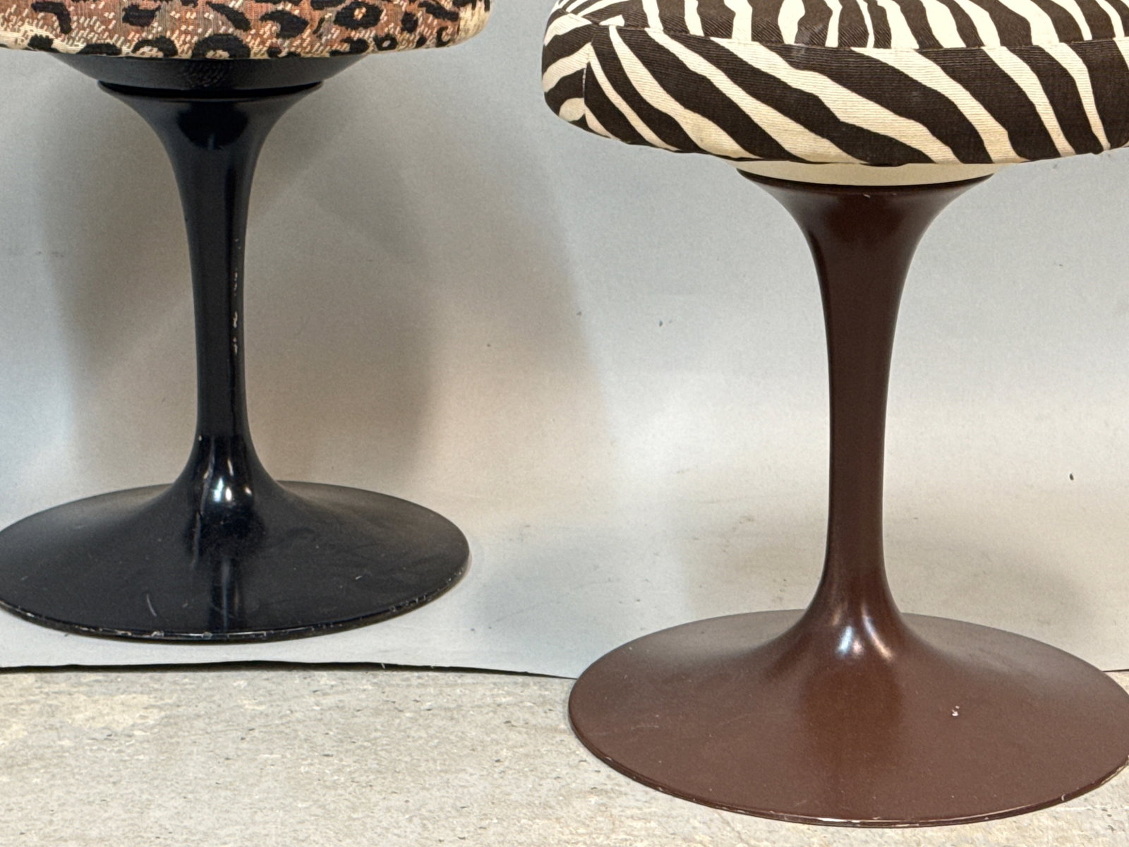 Two Eero Saarinen Tulip Stools - 3