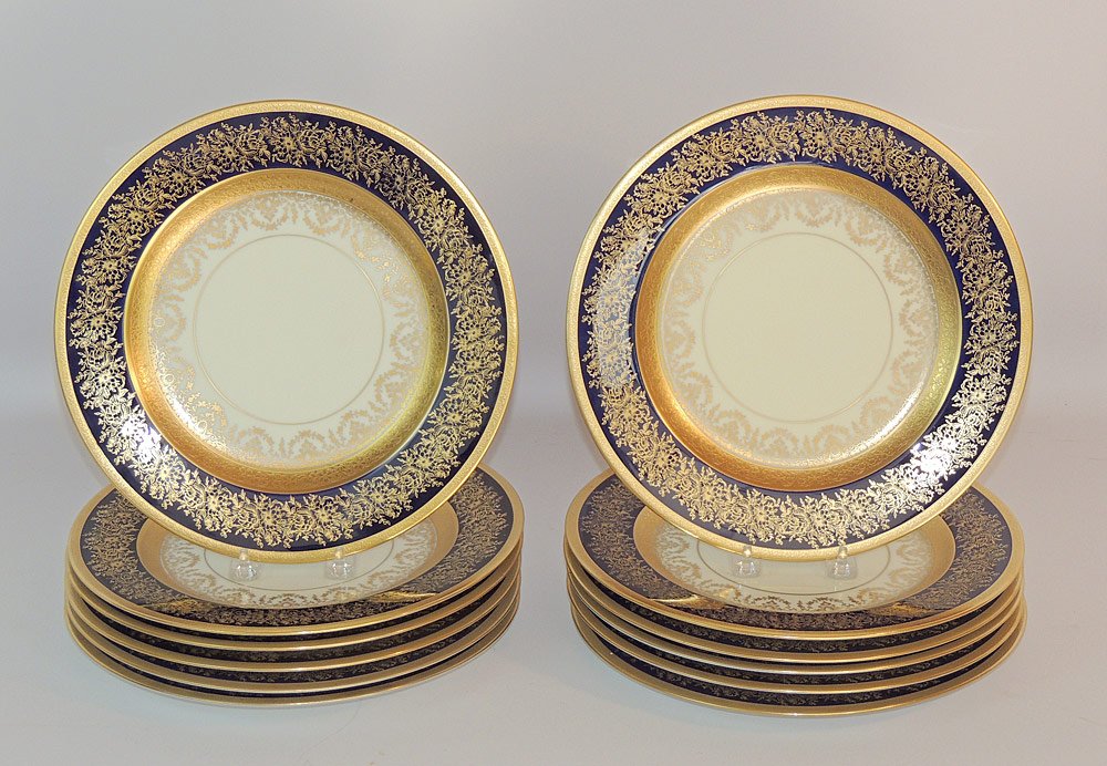 Twelve Pickard Royal Bavarian Plates: Twelve Pickard Royal Bavarian plates with cobalt and gilt decoration. Marked. 11" diameter.