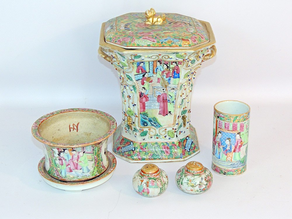 Grouping of Chinese Export Porcelains: Assembled set to include a cache pot; cylindrical vase; flower pot with under tray; salt and pepper. Cache pot: 10" tall x 7-3/4" wide x 7-3/4" deep.