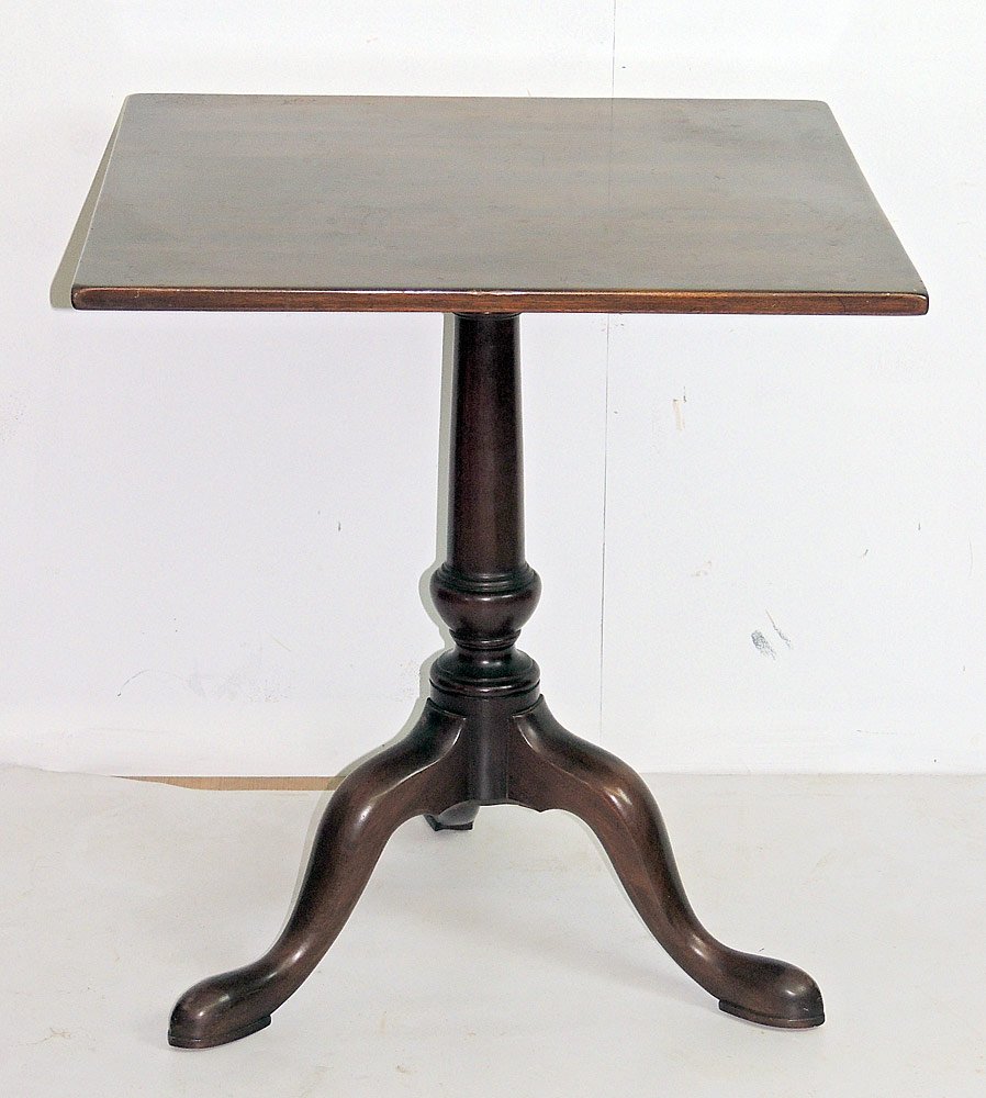 Kittinger Williamsburg Adaptation Tea Table: Kittinger Williamsburg Adaptation mahogany tea table with square top. Marked underside. 27-1/4 x 25 in.