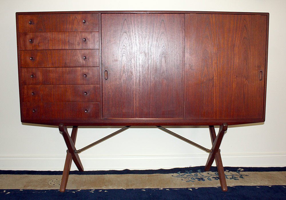Hans Wegner Sideboard (1 of 4)