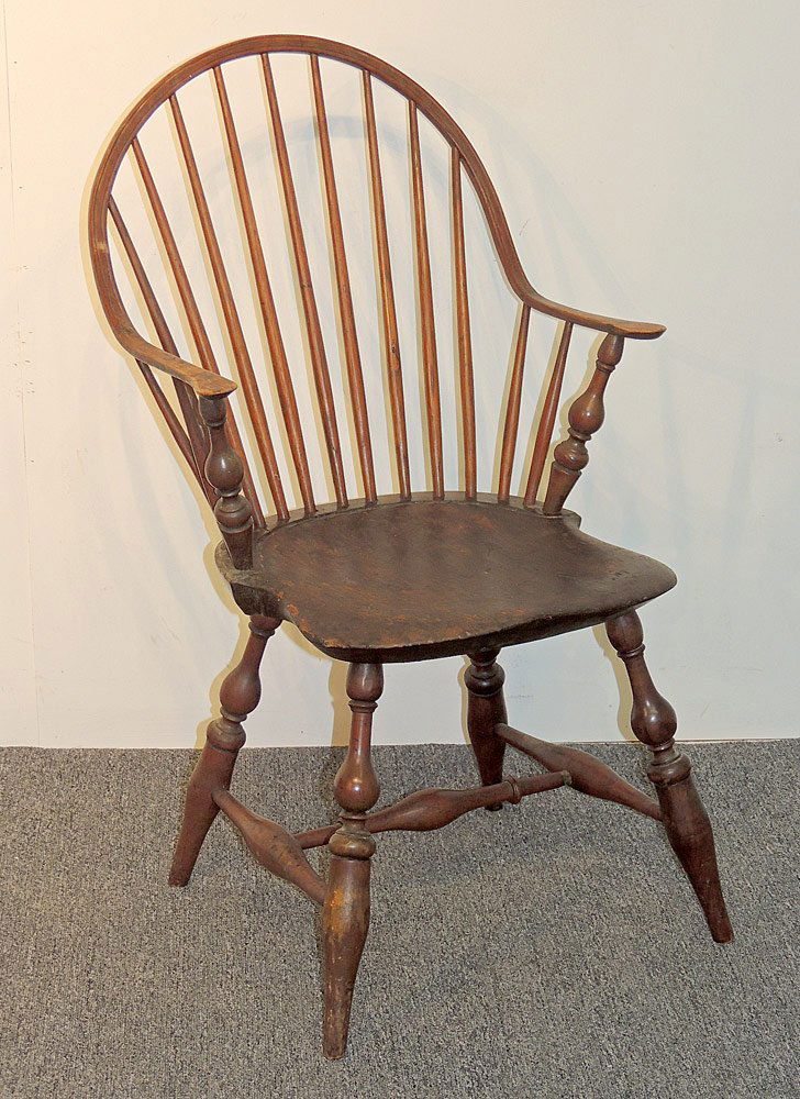 Windsor Continuous-Arm Chair (1 of 3)