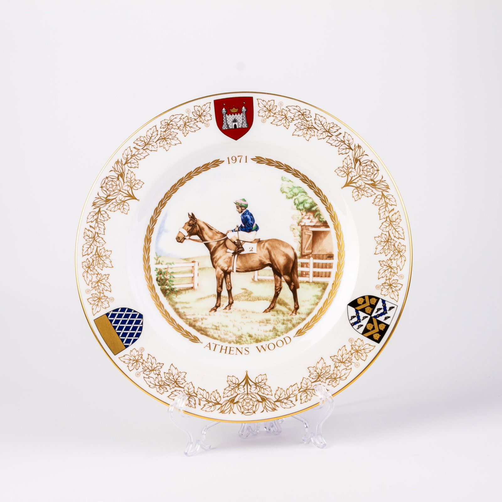 Spode Fine Porcelain Equestrian Horse Jockey Plate: DIMENSIONS APPROX 27x27x2CM.
