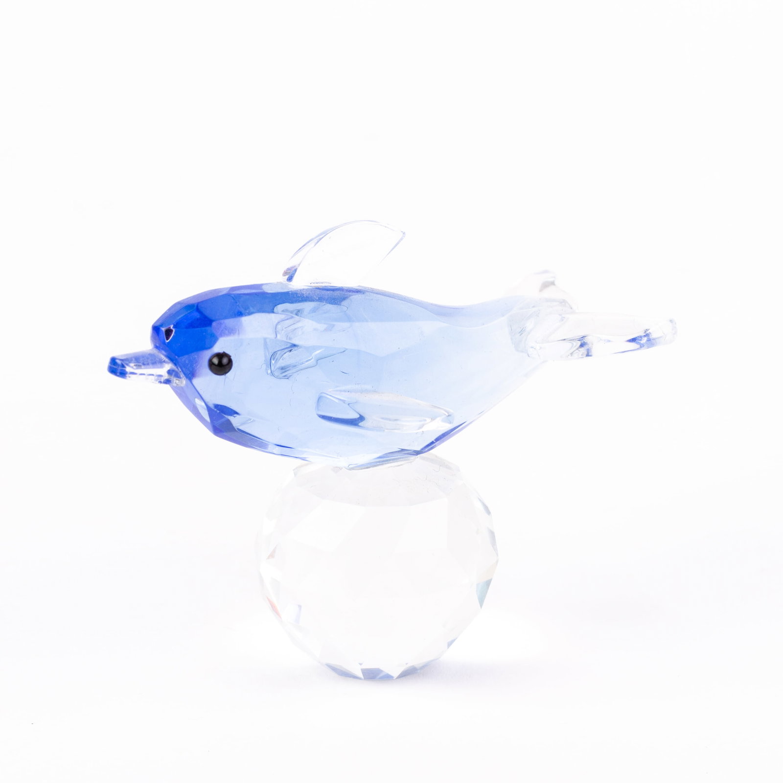 Swarovski Crystal Glass Dolphin Sculpture: DIMENSIONS APPROX 8x6x3.5CM.