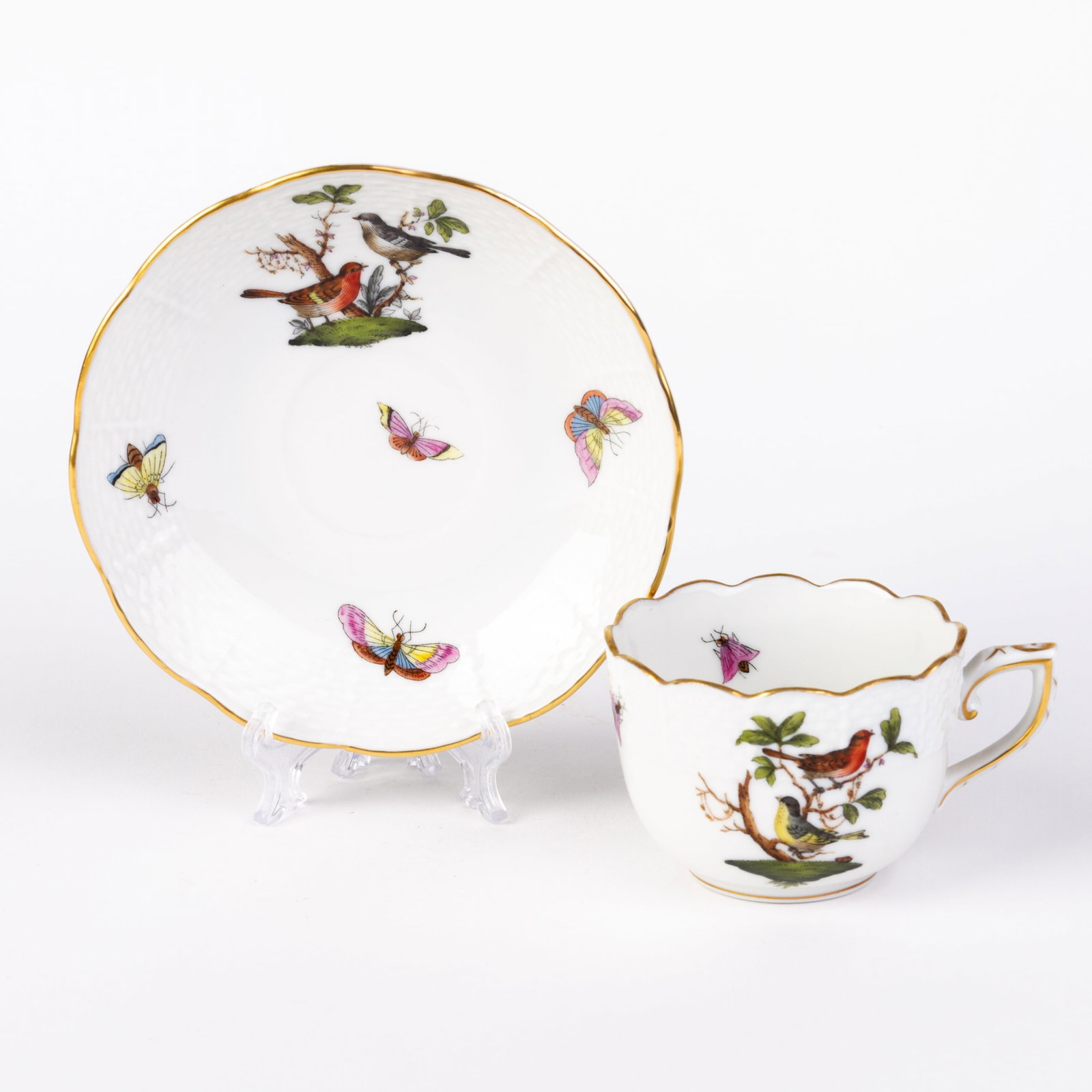 Herend Hungary Fine Porcelain Teacup & Saucer: DIMENSIONS APPROX 11.5x11.5x5CM.