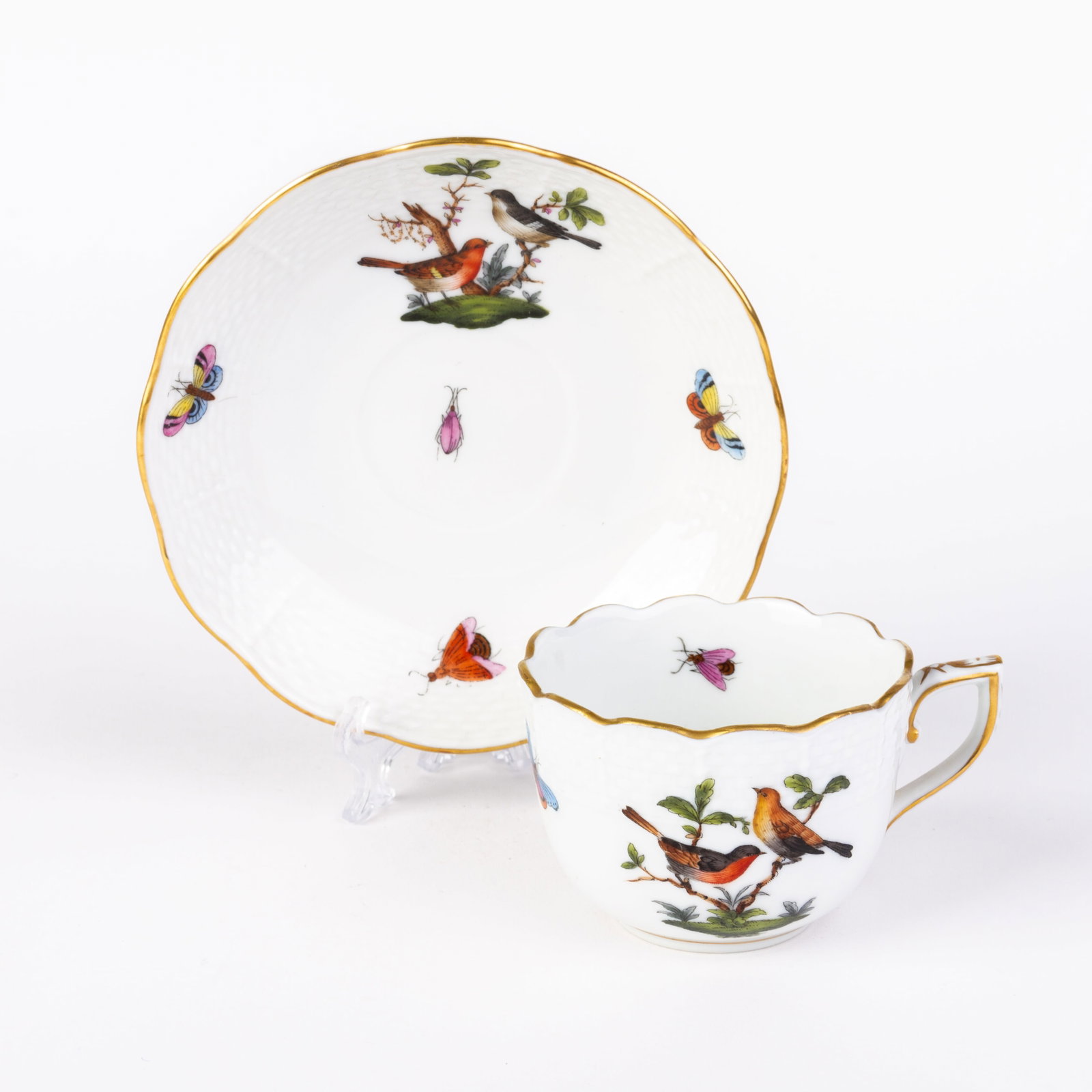 Herend Hungary Fine Porcelain Teacup & Saucer: DIMENSIONS APPROX 11.5x11.5x5CM.