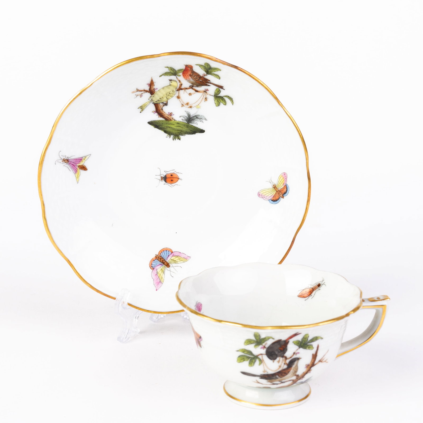Herend Hungary Fine Porcelain Teacup & Saucer: DIMENSIONS APPROX 11.5x11.5x5CM.
