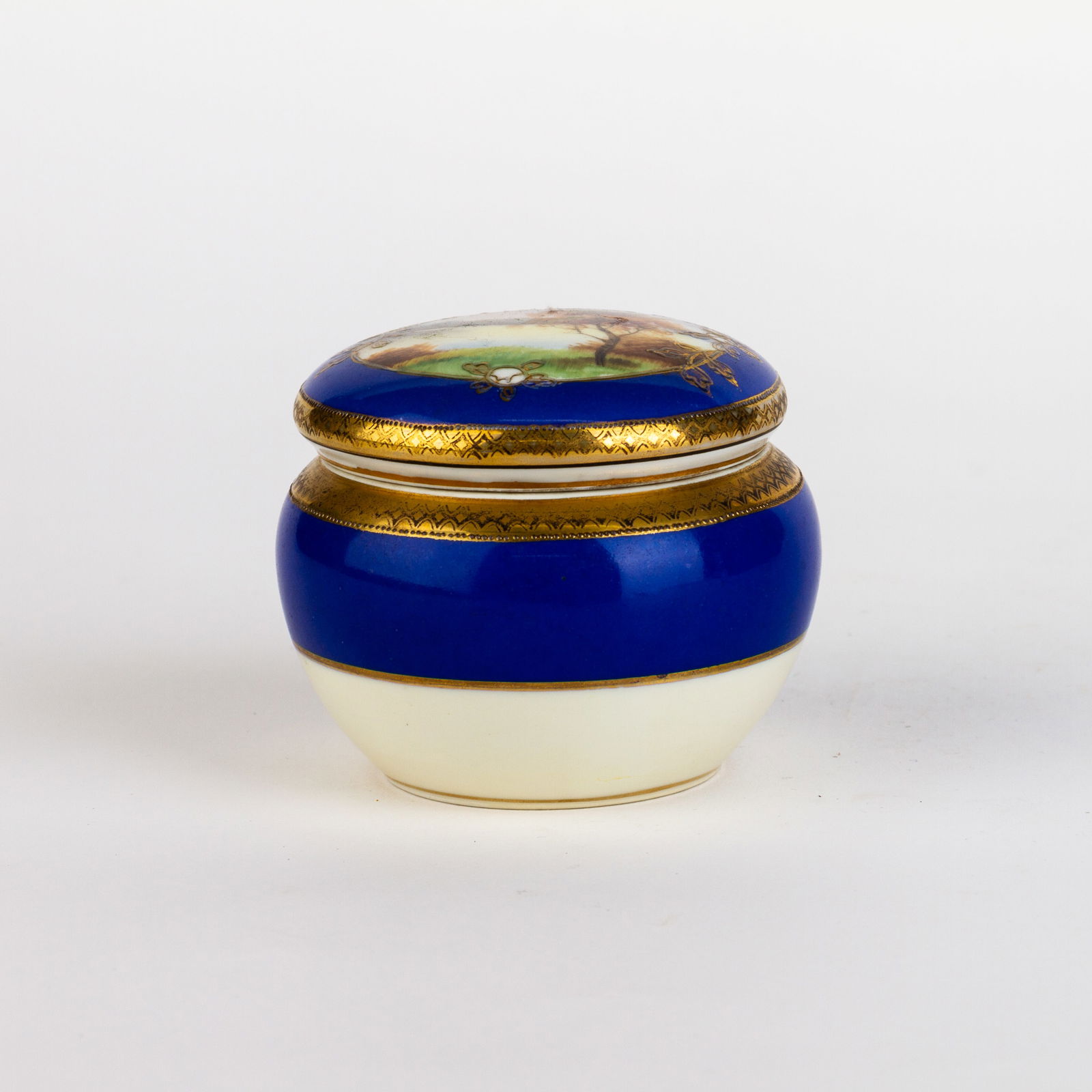 Noritake Japanese Art Deco Porcelain Trinket Box: DIMENSIONS APPROX 9x9x7.5CM.